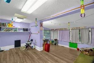 3842 Country Club Rd, Winston-Salem, NC 27104 - Photo 8