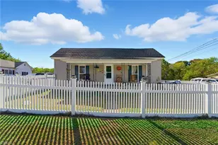 611 Riverside Dr, Eden, NC 27288 - Photo 2