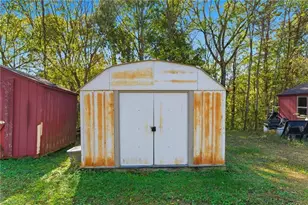 611 Riverside Dr, Eden, NC 27288 - Photo 20