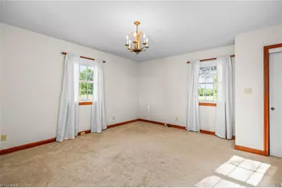 934 Horneytown Road, High Point, NC 27265 - Photo 16