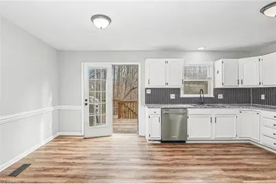 4261 Yeaton Glen Circle, Winston-Salem, NC 27107 - Photo 8