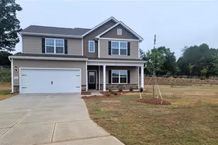 260 Macintosh Dr, King, NC 27021 - Photo 2