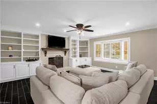 1014 Shamrock Ct, High Point, NC 27265 - Photo 8