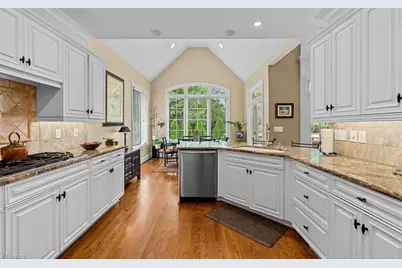 3 Laurel Cove, Greensboro, NC 27455 - Photo 8