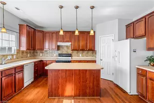 2755 Amesbury Rd, Winston-Salem, NC 27103 - Photo 2