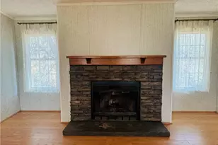 195 Old Barrett Rd, Ennice, NC 28623 - Photo 18