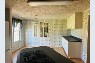 195 Old Barrett Road, Ennice, NC 28623 - Photo 24
