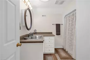 1006 Condor Dr, Greensboro, NC 27410 - Photo 34