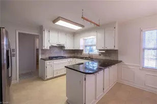 4202 Hobbs Rd, Greensboro, NC 27410 - Photo 12