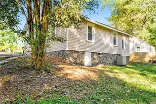 434 E Salisbury St, Denton, NC 27239 - Photo 36