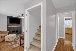 521 Dogwood Cir, High Point, NC 27260 - Photo 6