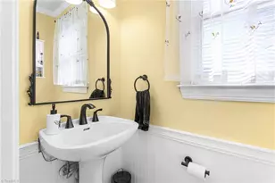 3232 Hiddenwood Ln, Burlington, NC 27215 - Photo 18