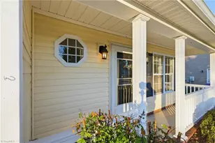 4427 Parkcrest Cir, Kernersville, NC 27284 - Photo 6