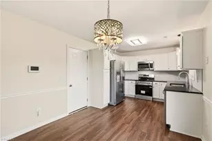 4427 Parkcrest Cir, Kernersville, NC 27284 - Photo 14