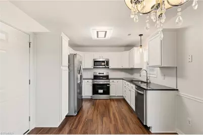 4427 Parkcrest Circle, Kernersville, NC 27284 - Photo 16