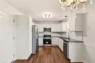 4427 Parkcrest Cir, Kernersville, NC 27284 - Photo 16