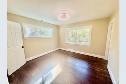 5010 N Cherry Street, Winston-Salem, NC 27101 - Photo 14