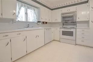 1808 Turfwood Dr, Pfafftown, NC 27040 - Photo 4