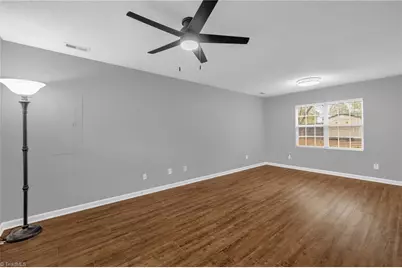 135 Pineywood Street, Thomasville, NC 27360 - Photo 6