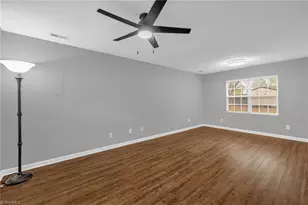 135 Pineywood St, Thomasville, NC 27360 - Photo 6