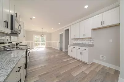 911 Franklin Street, Thomasville, NC 27360 - Photo 6