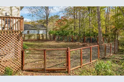 823 Queens Street NW, Lenoir, NC 28645 - Photo 32