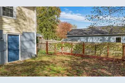 823 Queens Street NW, Lenoir, NC 28645 - Photo 8