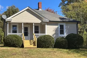 710 Hodges St, Eden, NC 27288 - Photo 2