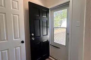 710 Hodges St, Eden, NC 27288 - Photo 6