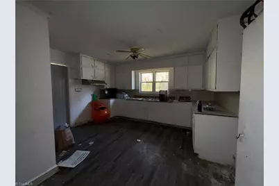 2507 Lexington Avenue, High Point, NC 27262 - Photo 12