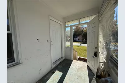 2507 Lexington Avenue, High Point, NC 27262 - Photo 2