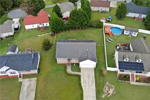 515 Paul Kennedy Rd, Thomasville, NC 27360 - Photo 32