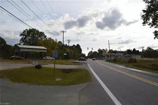 4001 Hicone Rd, Greensboro, NC 27405 - Photo 14