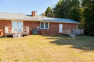 106 Forest Hill Rd, Lexington, NC 27295 - Photo 4