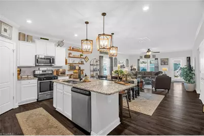 1402 Hunting Hawk Lane, Kernersville, NC 27284 - Photo 6