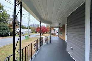 705 Washington St, Graham, NC 27253 - Photo 8