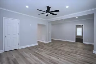 705 Washington St, Graham, NC 27253 - Photo 10