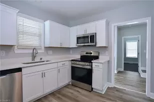 705 Washington St, Graham, NC 27253 - Photo 14