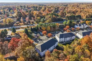 4345 Cedarcroft Ct, Greensboro, NC 27409 - Photo 32