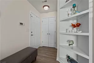 4345 Cedarcroft Ct, Greensboro, NC 27409 - Photo 6