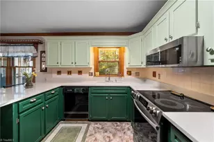 1412 Apple Cross Ct, Kernersville, NC 27284 - Photo 12