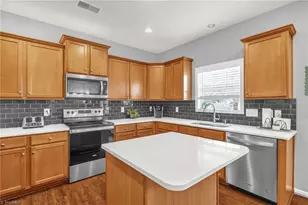 1349 Pondhaven Dr, High Point, NC 27265 - Photo 16