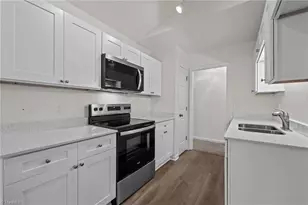 1013 Tesh Ct, High Point, NC 27265 - Photo 10