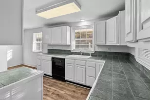 855 Blackberry Rd, Thomasville, NC 27360 - Photo 10