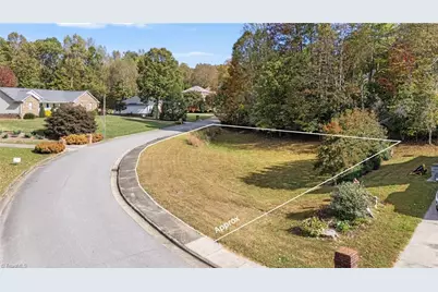 924 Barrington Drive, Lenoir, NC 28645 - Photo 12