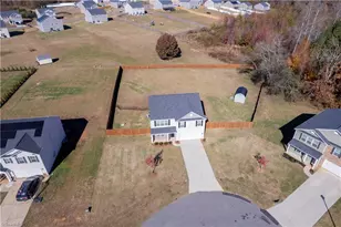 108 Daniel Dr, Lexington, NC 27295 - Photo 2