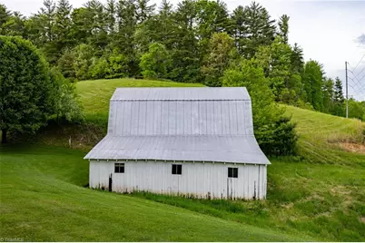 8693 Nc Highway 88 E, Laurel Springs, NC 28644 - Photo 42