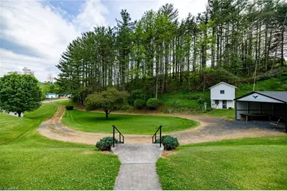 8693 Nc Highway 88 E, Laurel Springs, NC 28644 - Photo 10