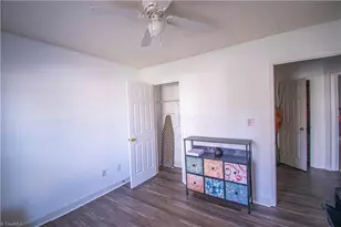 2818 Bridgeport Dr, Winston-Salem, NC 27103 - Photo 12