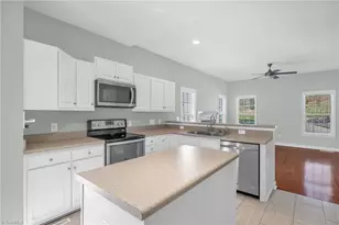 5413 Country Hills Dr, McLeansville, NC 27301 - Photo 14